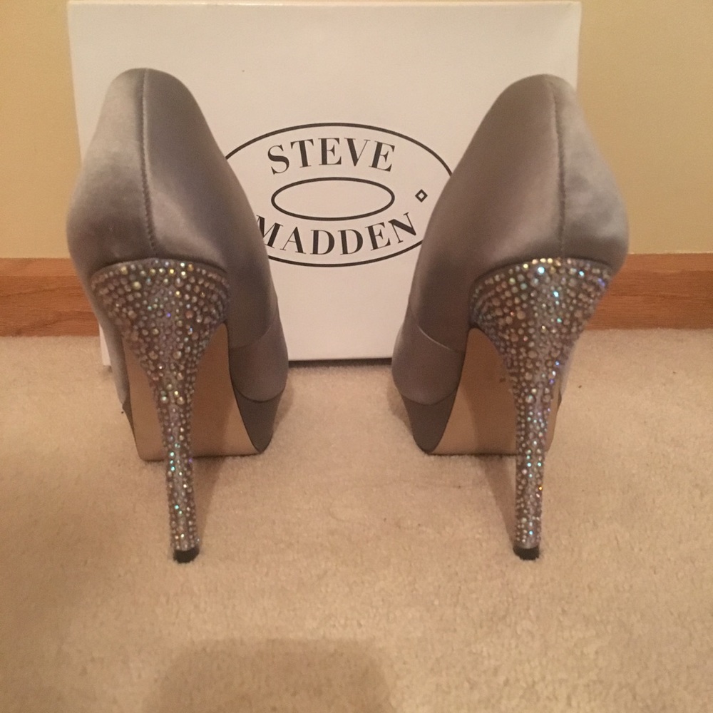 Steve Madden silver satin rhinestone heel